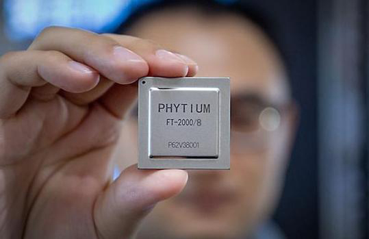 用國產CPU，讓國產主板提升性能，助力當今科技行業的高效發展！